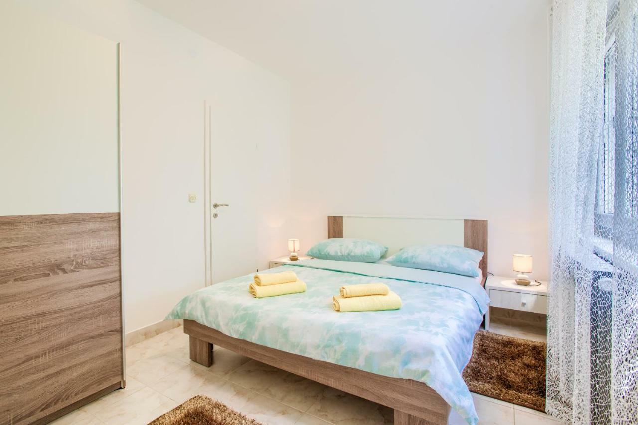 Apartman Paola Pula Extérieur photo