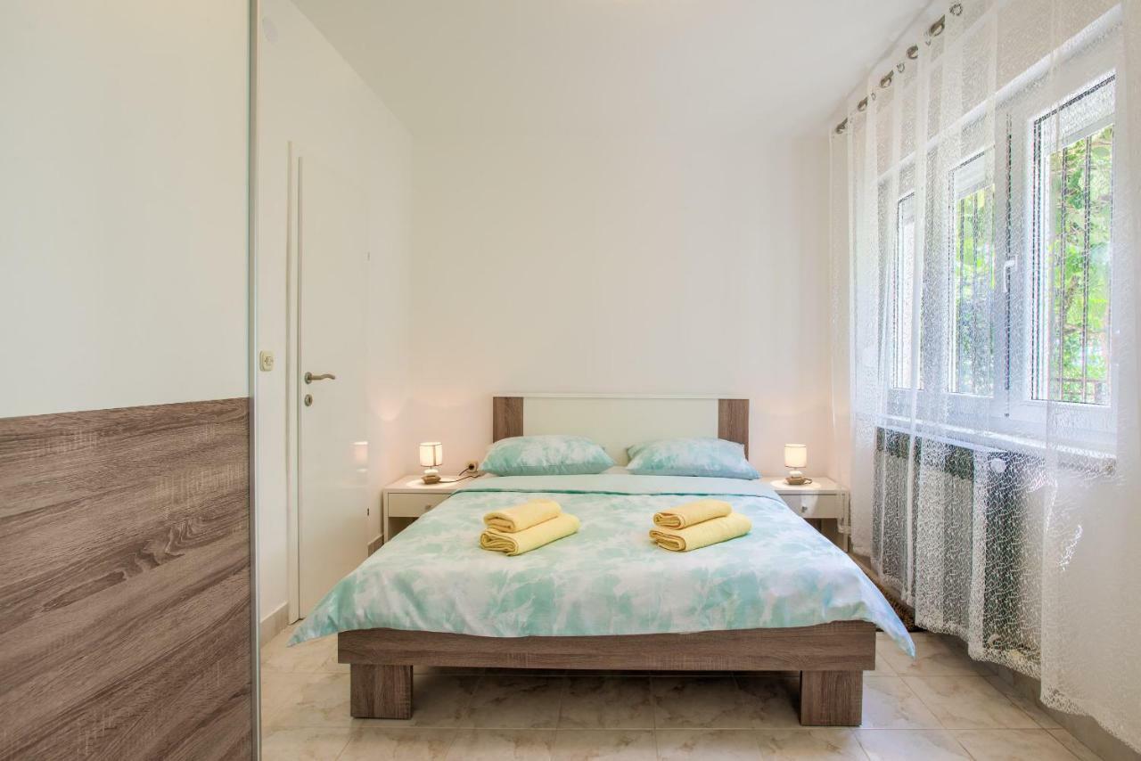 Apartman Paola Pula Extérieur photo