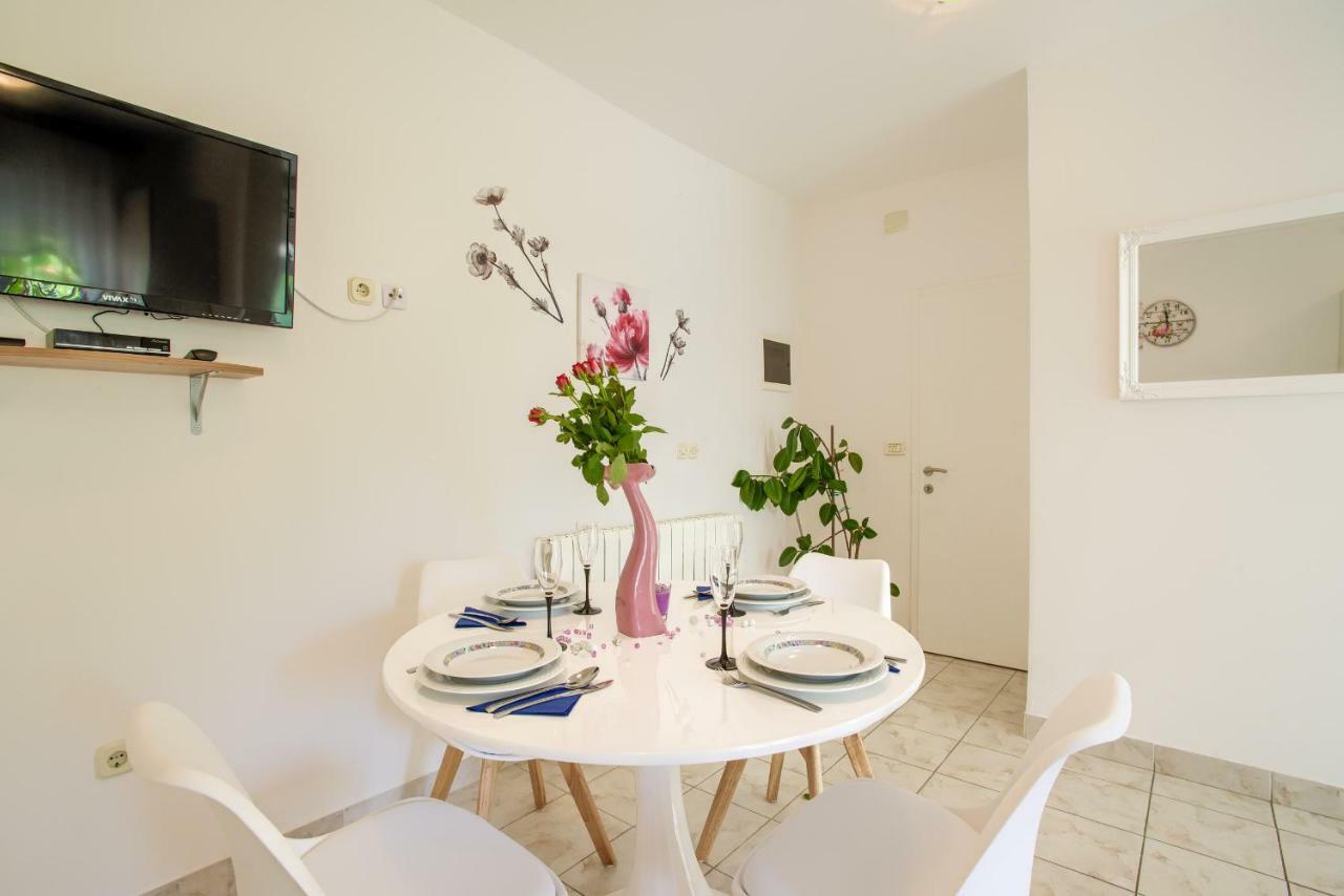 Apartman Paola Pula Extérieur photo