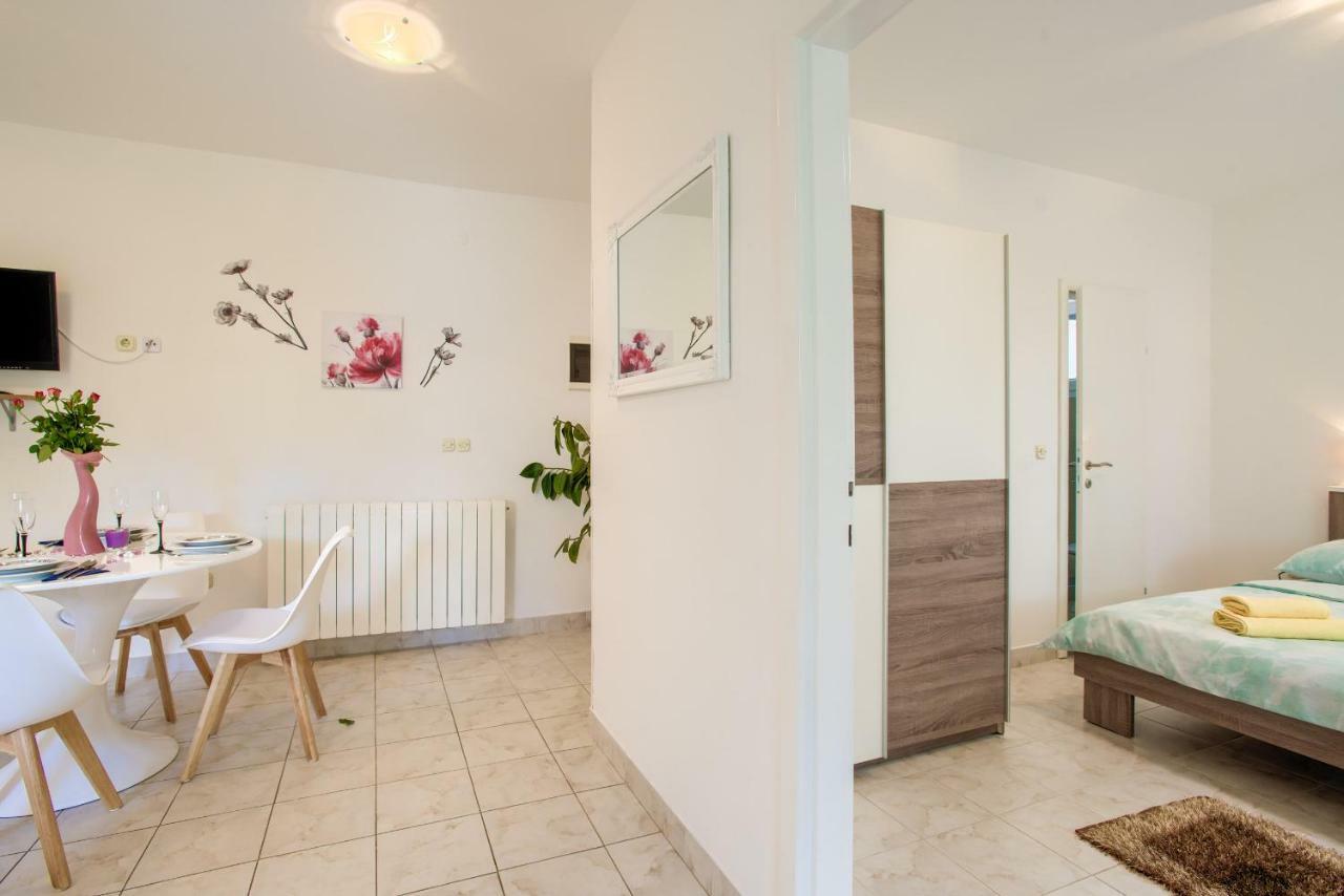 Apartman Paola Pula Extérieur photo