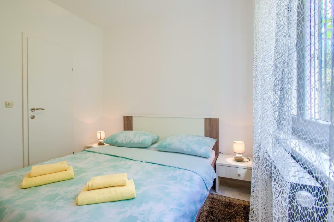 Apartman Paola Pula Extérieur photo