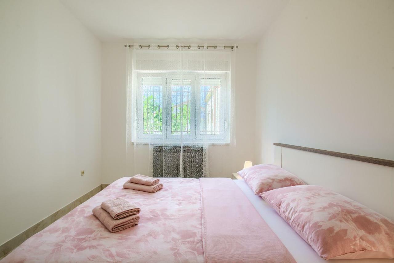 Apartman Paola Pula Extérieur photo